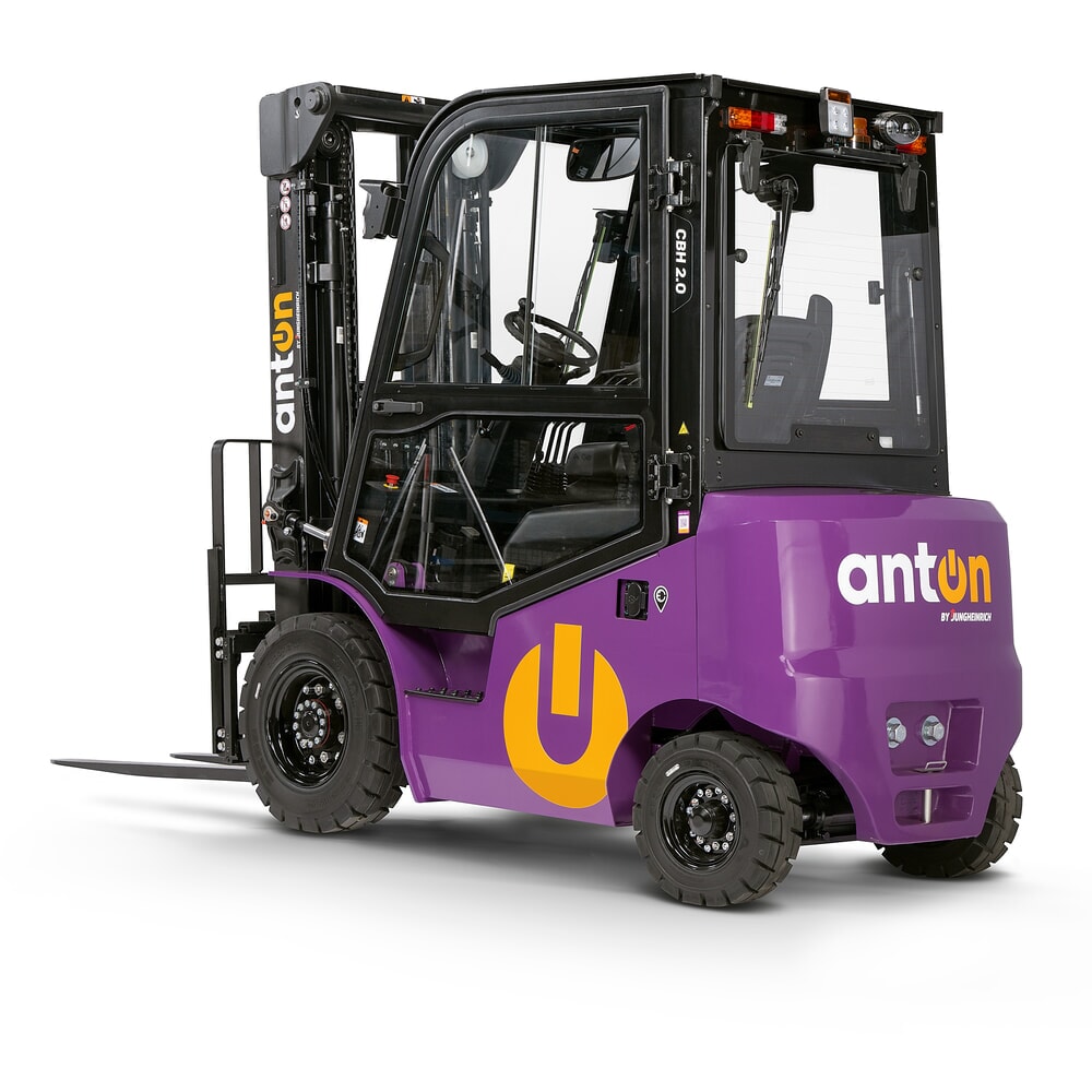 Číslo obrázka výrobku 7: AntOn by Jungheinrich elektrický vysokozdvižný vozík CBH 2.0 s trojitým teleskopickým zdvíhacím zariadením, výška zdvihu 4 800 mm, nosnosť 2 000 kg, kabína na ochranu pred poveternostnými vplyvmi Comfort, vrátane integrovaného nabíjača