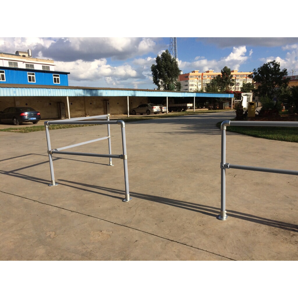 Rovné bezpečnostné lišty KwikKit®, dĺžka 3 000 mm, galvanizované Obrázok výrobku: Rovné bezpečnostné lišty KwikKit®, dĺžka 3 000 mm, galvanizované