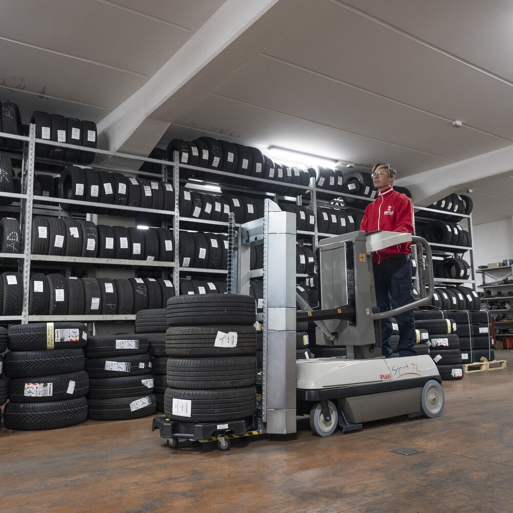 Číslo obrázka výrobku 5: Bravi® Platforms osobný zdvihák na komisionovanie pneumatík Sprint TL