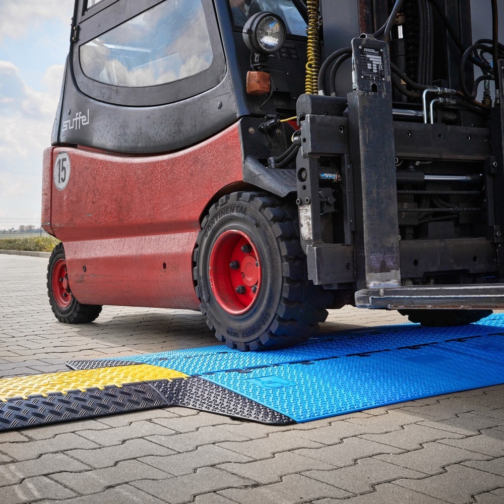 Číslo obrázka výrobku 7: Defender® by Adam Hall káblový kanál MIDI 5, 2D adaptér/koncový kus, samica