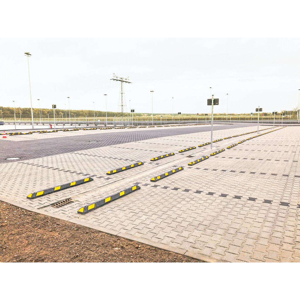Číslo obrázka výrobku 6: Zastavovacia lišta MORAVIA Park-AID®, čierna so žltými reflexnými pruhmi, šírka 900 mm