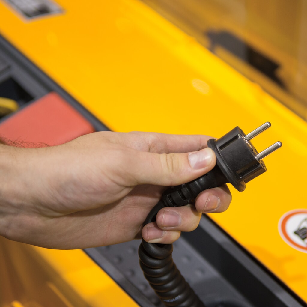 Číslo obrázka výrobku 2: Elektrický vysokozdvižný vozík Jungheinrich EJC 112/DZ, trojité teleskopické zdvíhacie zariadenie, výška zdvihu 4 790 mm, nosnosť 1 200 kg, proporčná hydraulika, Aquamatik