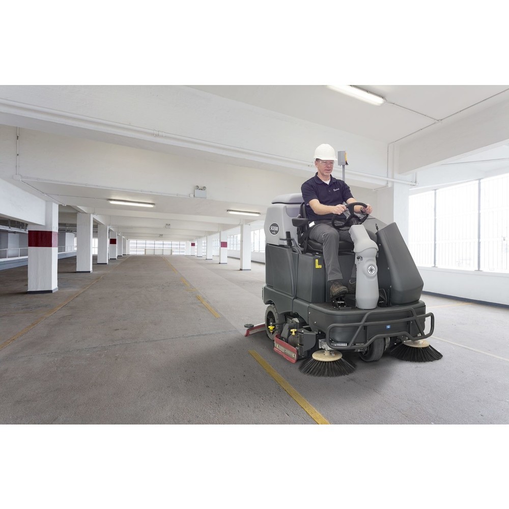 Číslo obrázka výrobku 6: Jazdný prací stroj Nilfisk® SC 6500, teor. Plocha kapacita 9 000 m²/h