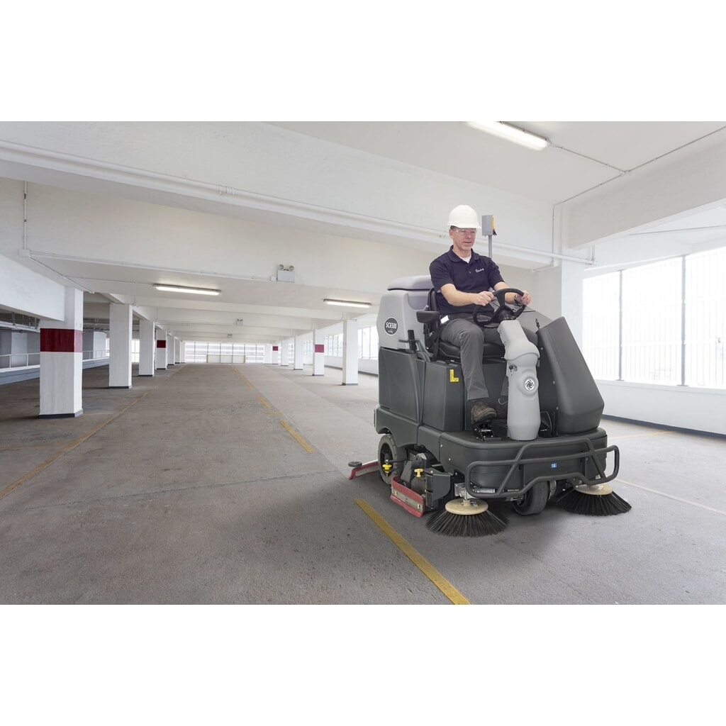 Nilfisk® sedadlový čistiaci stroj SC 6500, teoretický plošný výkon 9 000 m²/h Číslo obrázka výrobku 7: Nilfisk® sedadlový čistiaci stroj SC 6500, teoretický plošný výkon 9 000 m²/h