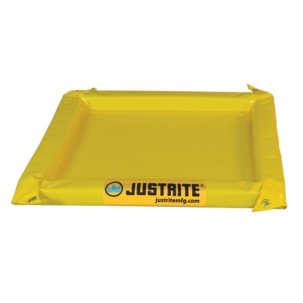 Obrázok výrobku: Justrite® skladacia záchytná vaňa z PVC, výška steny 50 mm, vnútorné rozmery 0,6 × 0,6 m, kapacita 19 l