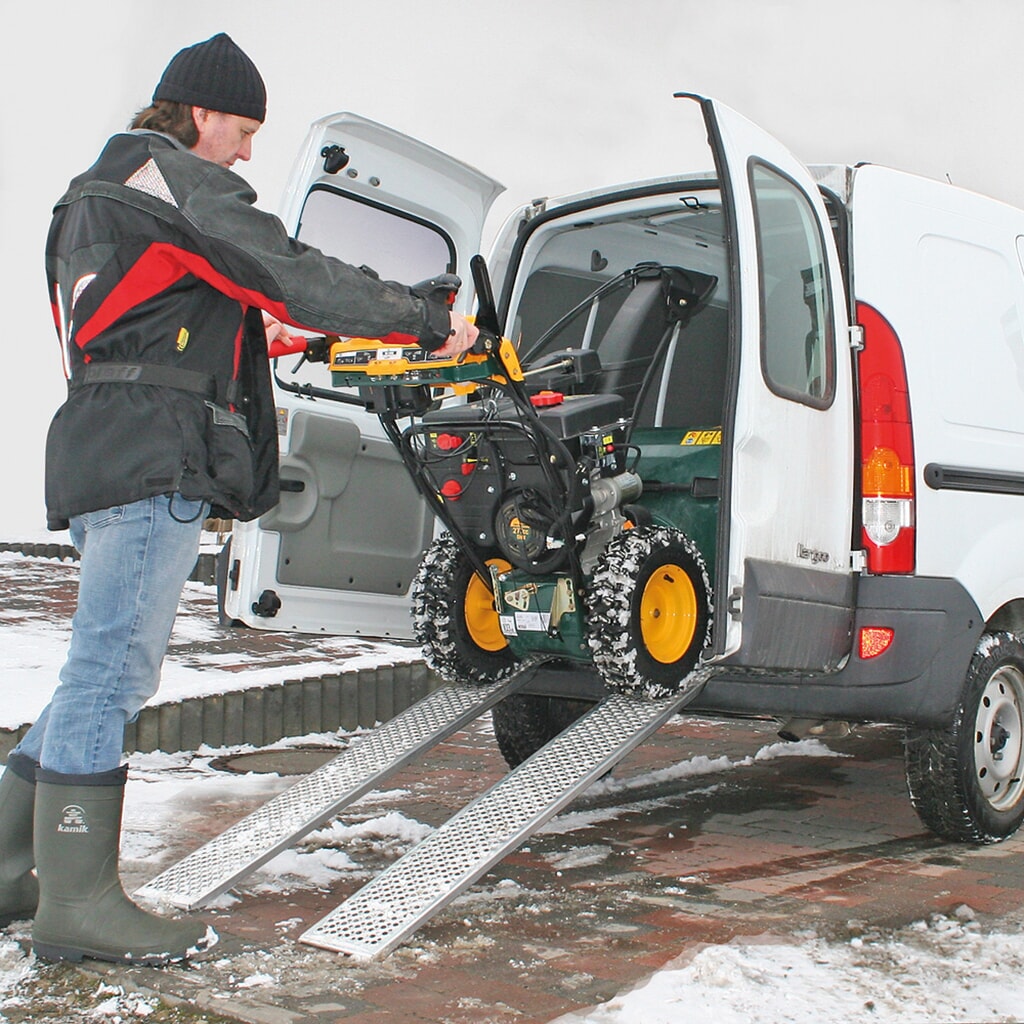 Nájazdové rampy z hliníka, súprava 2 ks, nosnosť 400 kg/pár, d x š 2 000 x 200 mm Číslo obrázka výrobku 5: Nájazdové rampy z hliníka, súprava 2 ks, nosnosť 400 kg/pár, d x š 2 000 x 200 mm