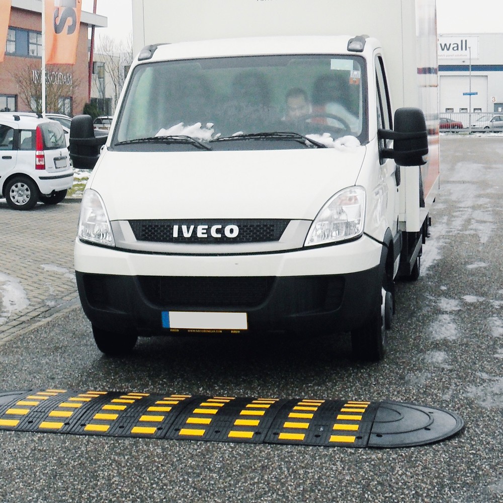 Číslo obrázka výrobku 3: Retardér SafeRide®, < 30 km/h, ukončovací prvok s čapom, konštrukčná výška 50 mm, čierny