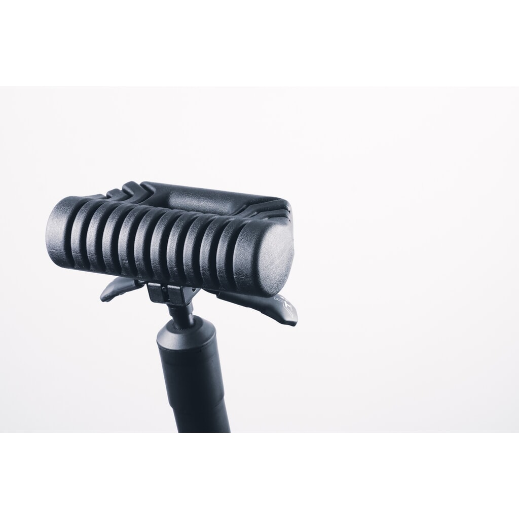 Číslo obrázka výrobku 11: Stojací pomôcka, PU kruhové sedadlo, výška sedadla 630-840 mm, vidlicový stojan, rukoväť